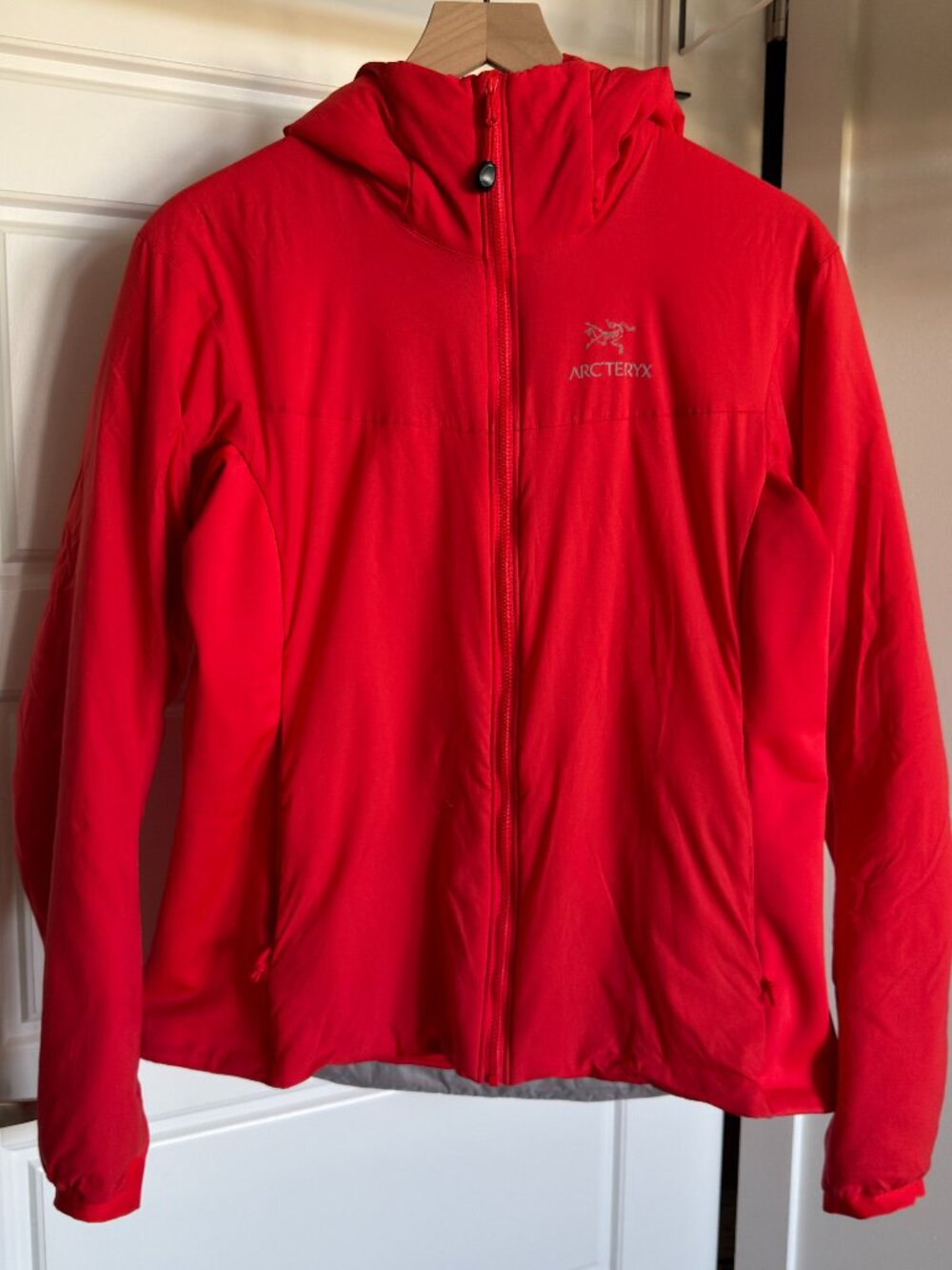 Arc’teryx Atom LT Hoody Women’s L Hard Coral Insulated Jacket 24474